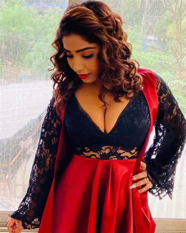 Aayushi Jaiswal: Exploring the Rising Star of Web Series and Her Captivating Presence