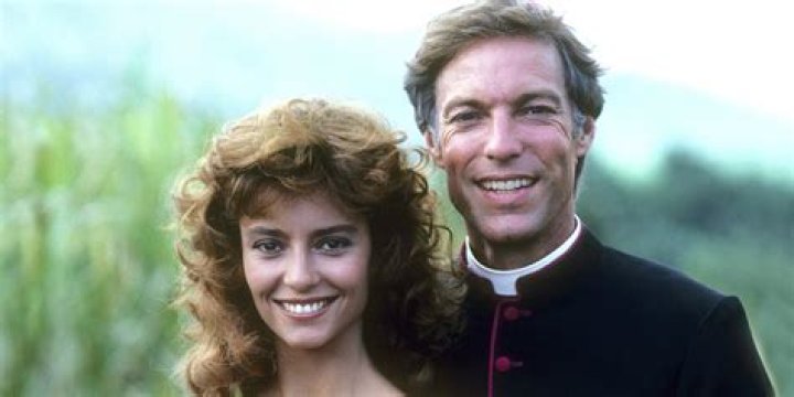 Rachel Ward: A Glimpse Back at a Familiar Face