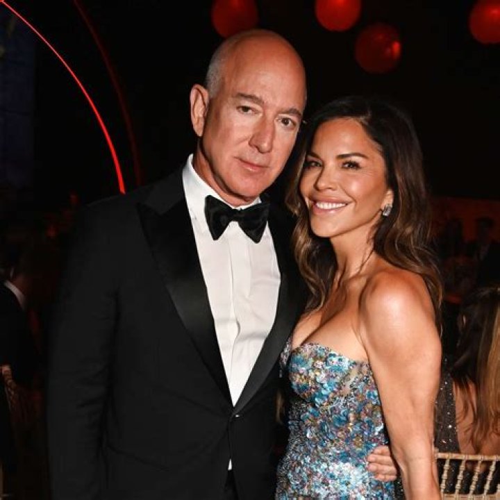 Who is Jeff Bezos's Wife? A Look at Lauren Sánchez and MacKenzie Scott